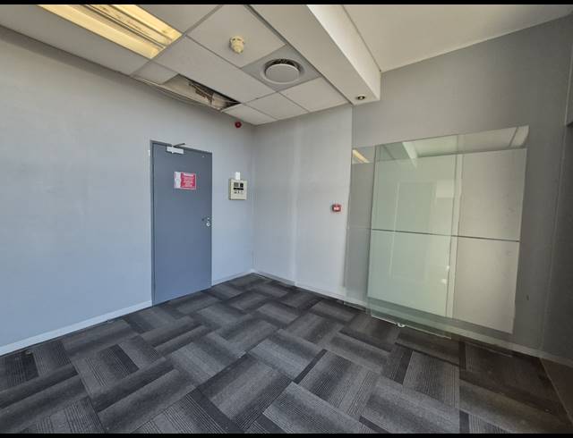 221M² OFFICE TO LET IN SANDTON CENTRAL